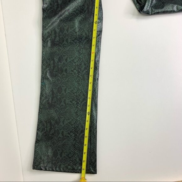 Guess Green Snakeskin Vintage 90's Pants Size 30 - Picture 7 of 11